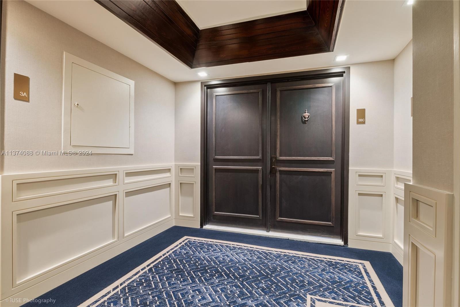 YACHT HARBOUR CONDO - Residential