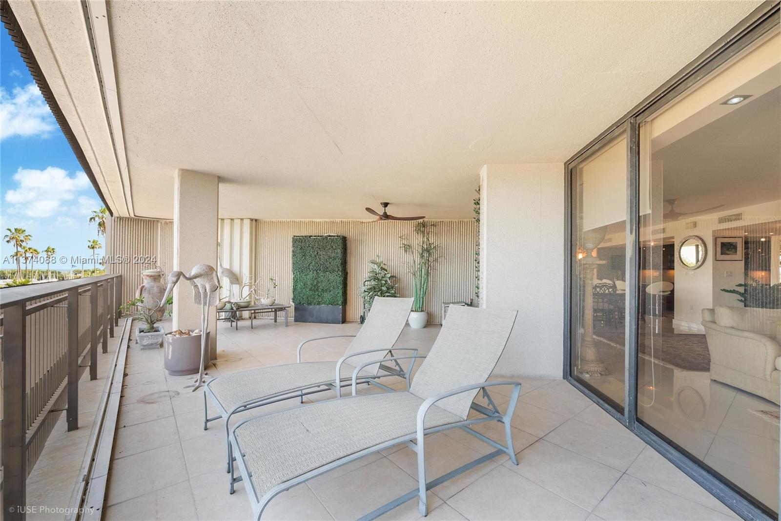 YACHT HARBOUR CONDO - Residential