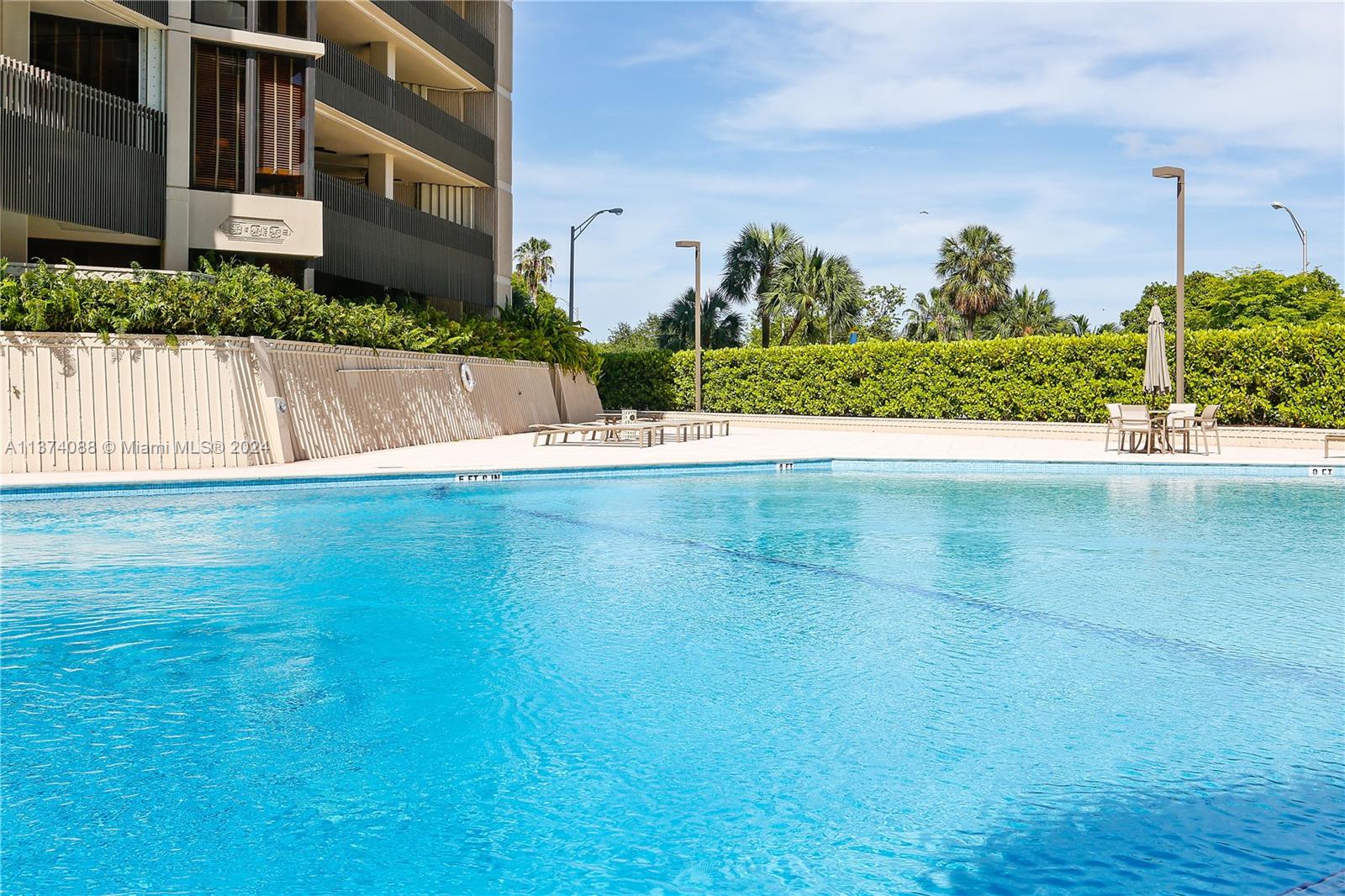 YACHT HARBOUR CONDO - Residential