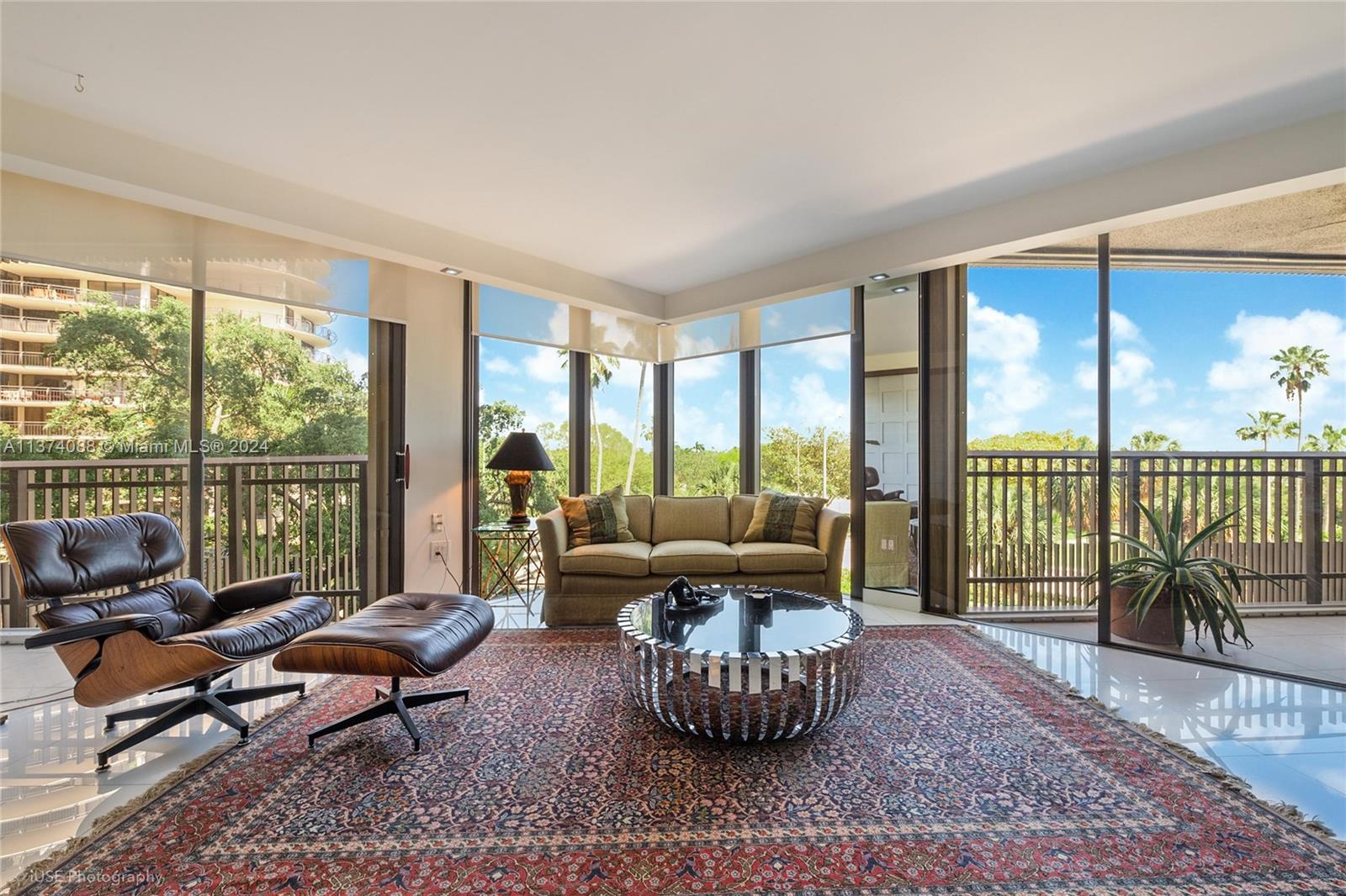 YACHT HARBOUR CONDO - Residential