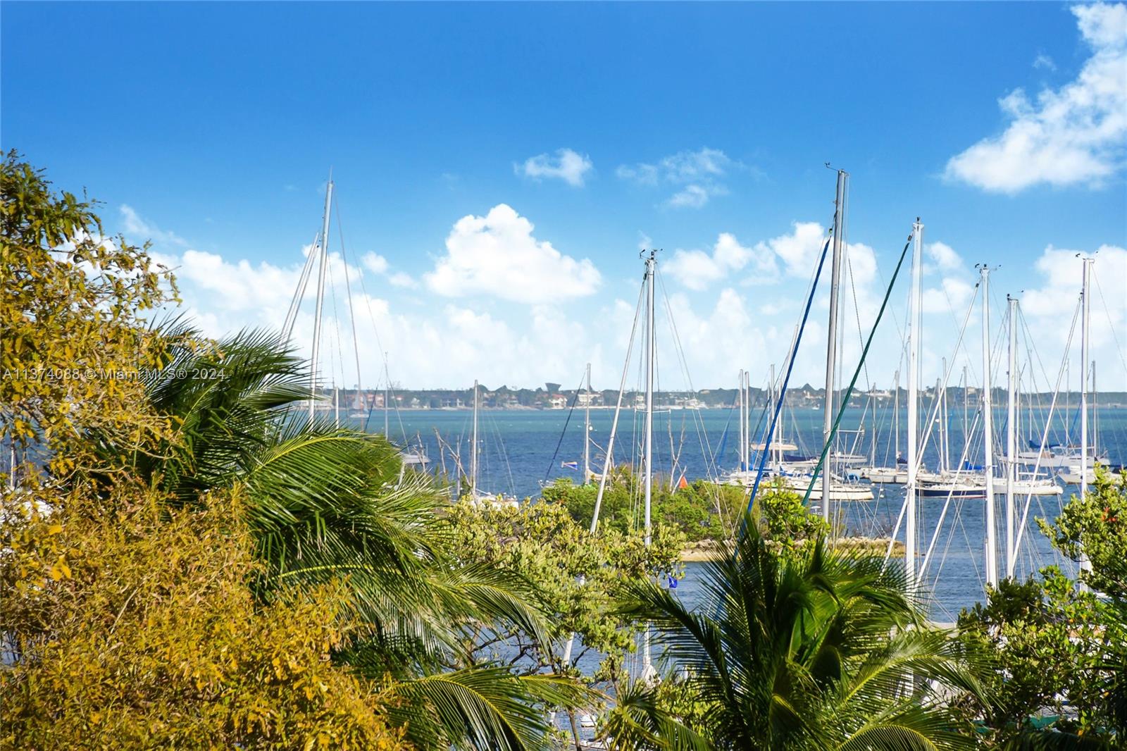 YACHT HARBOUR CONDO - Residential