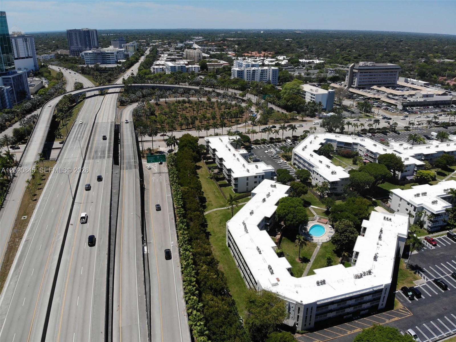 PARADISE AT DADELAND COND - Residential