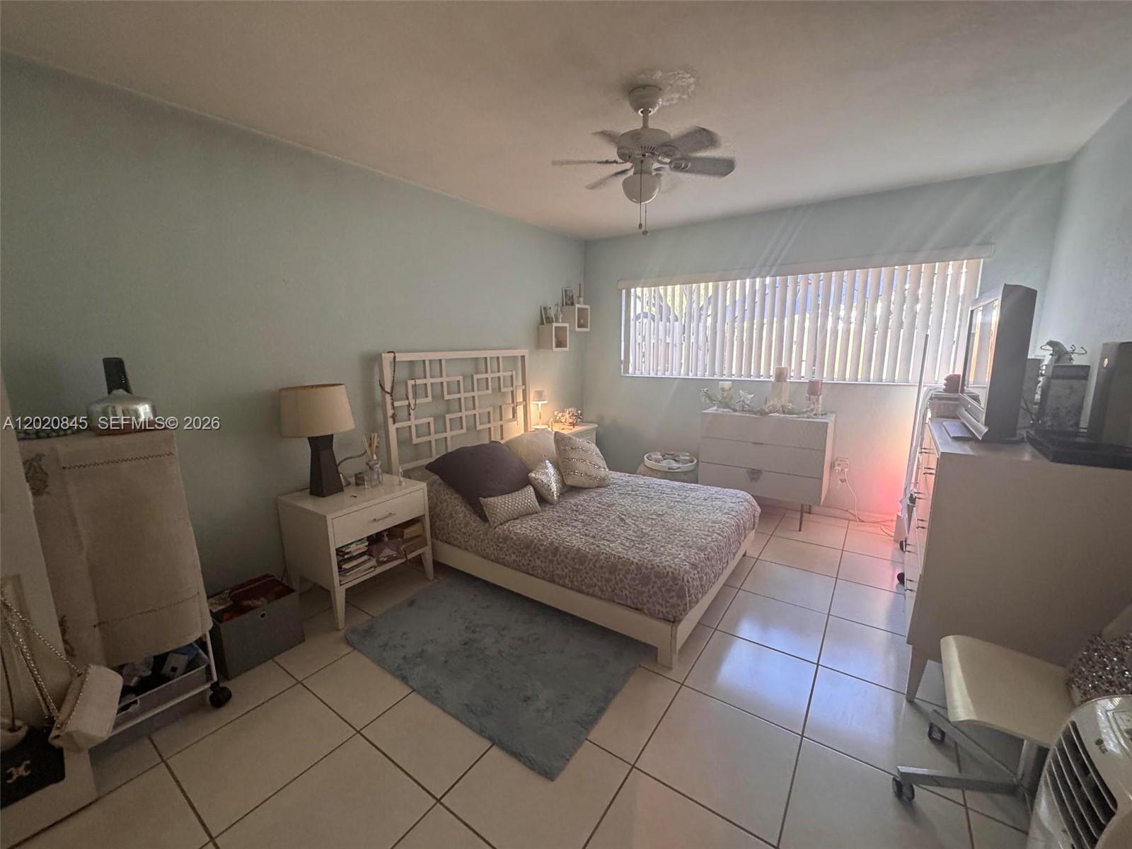 PARADISE AT DADELAND COND - Residential