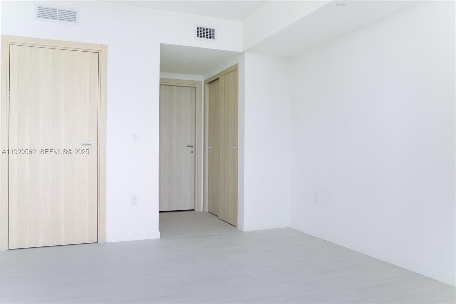 BRICKELL FLATIRON CONDO - Residential Lease