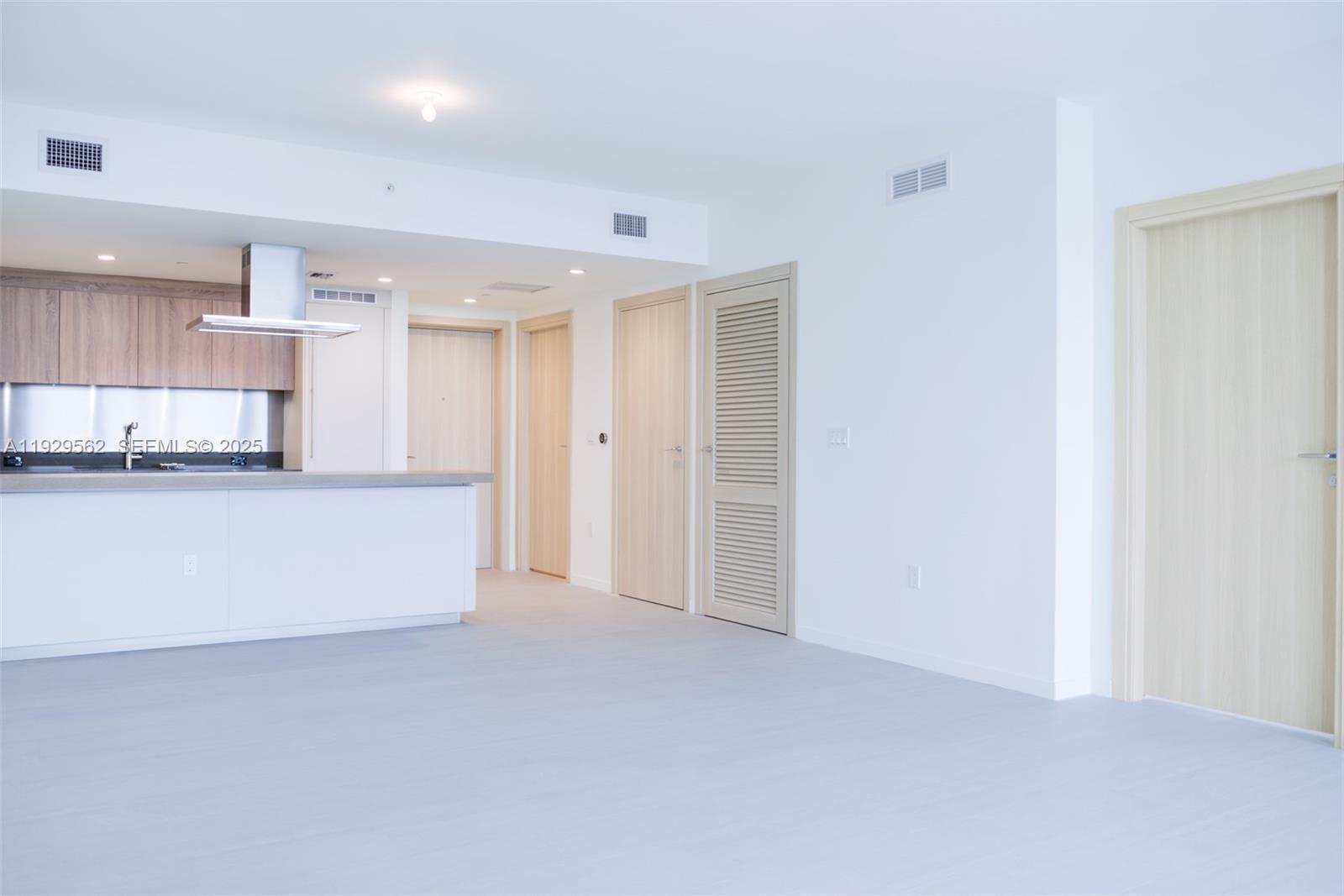 BRICKELL FLATIRON CONDO - Residential Lease