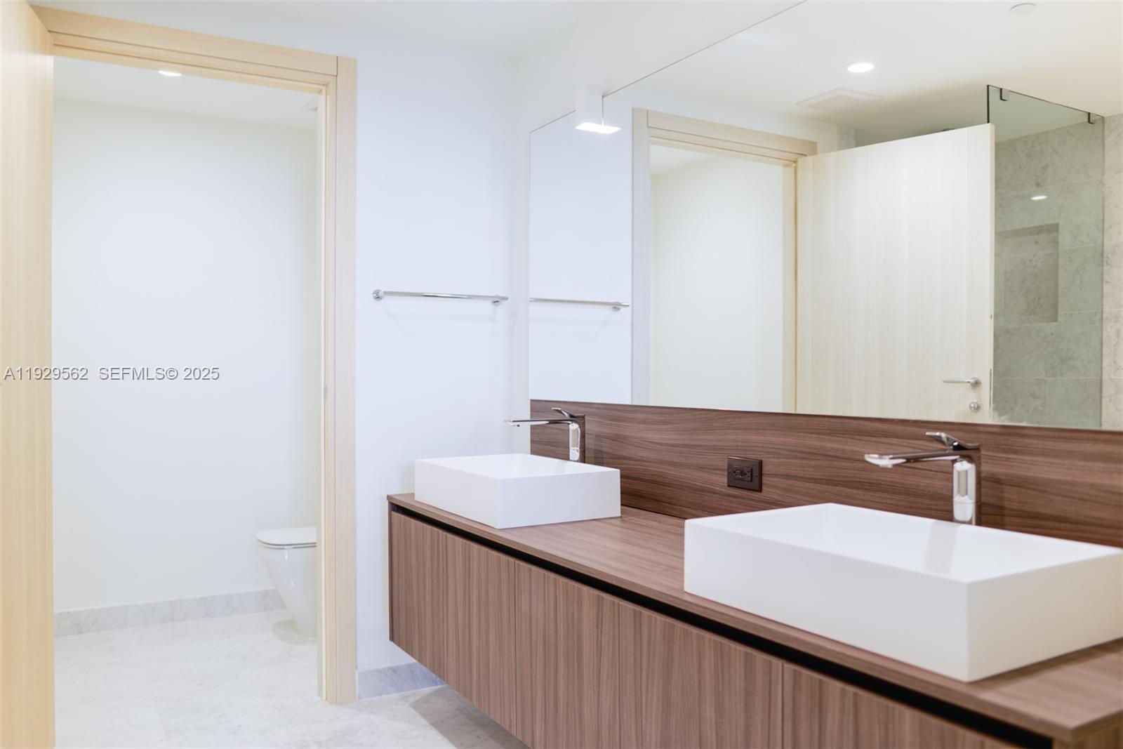 BRICKELL FLATIRON CONDO - Residential Lease