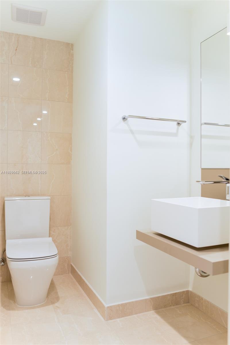 BRICKELL FLATIRON CONDO - Residential Lease