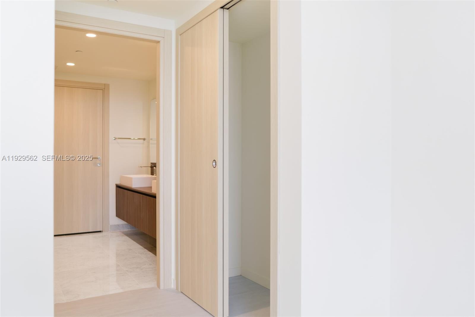 BRICKELL FLATIRON CONDO - Residential Lease