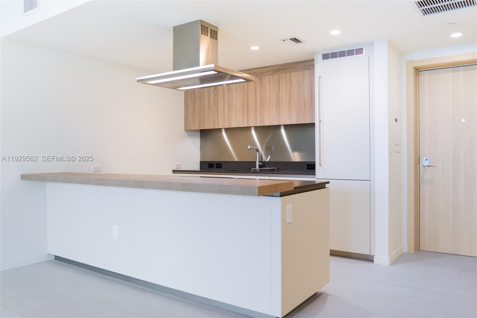 BRICKELL FLATIRON CONDO - Residential Lease