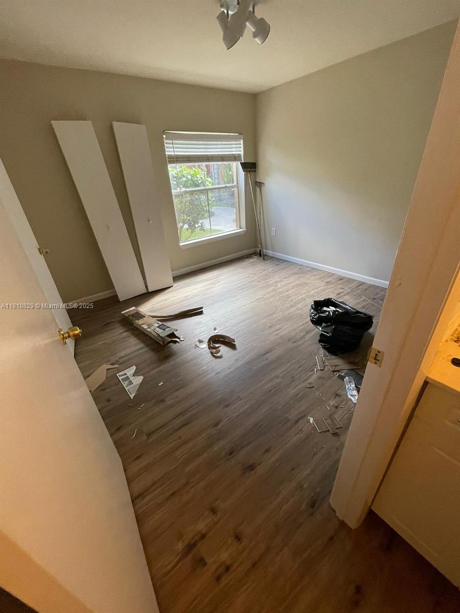 PALM LAKE CONDO - Residential Lease