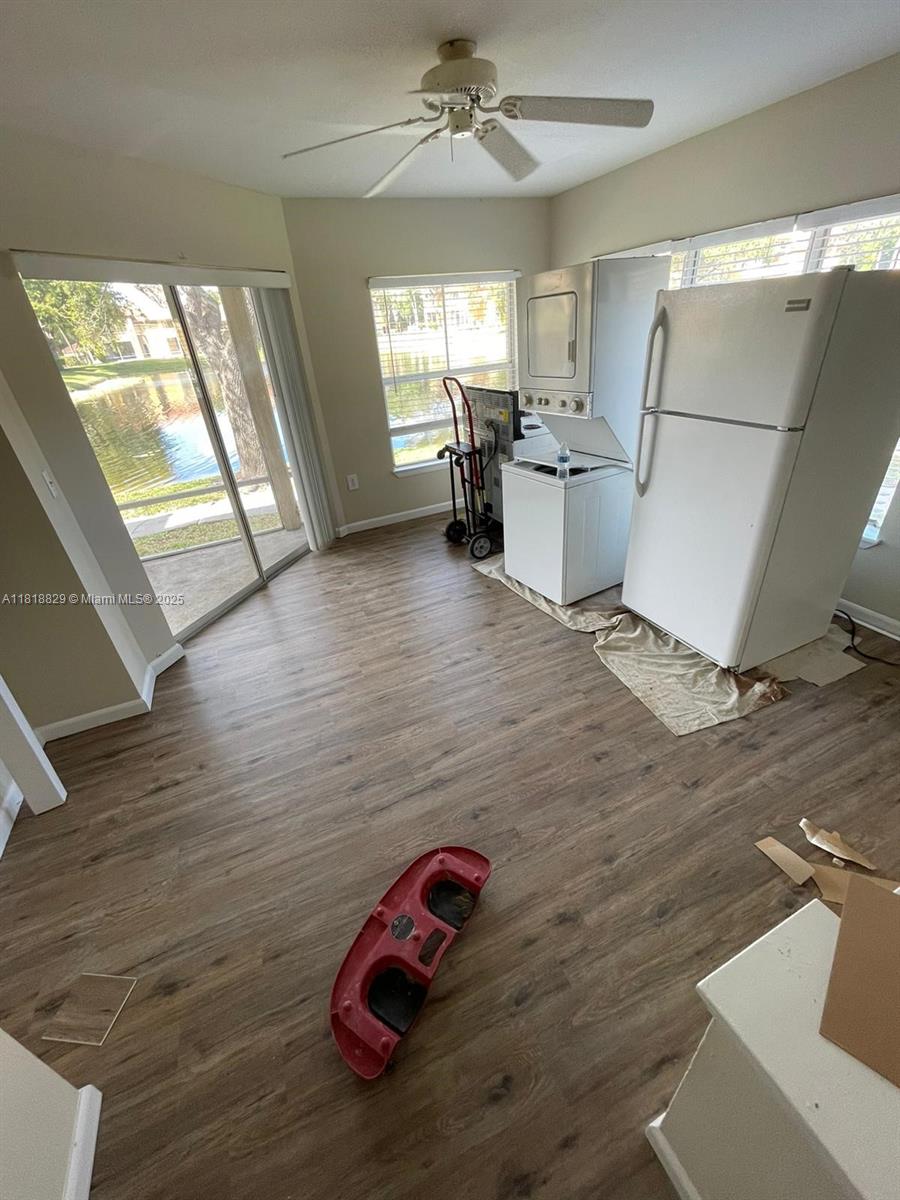 PALM LAKE CONDO - Residential Lease