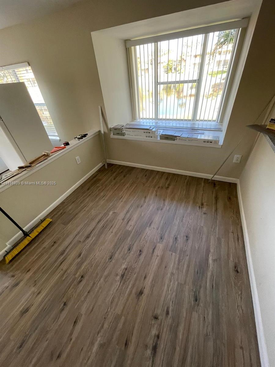 PALM LAKE CONDO - Residential Lease