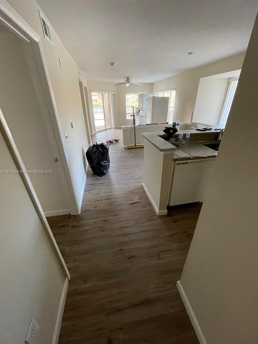 PALM LAKE CONDO - Residential Lease