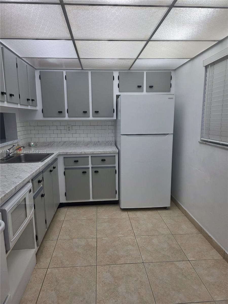 HORIZONS WEST CONDO #2 - Residential Lease