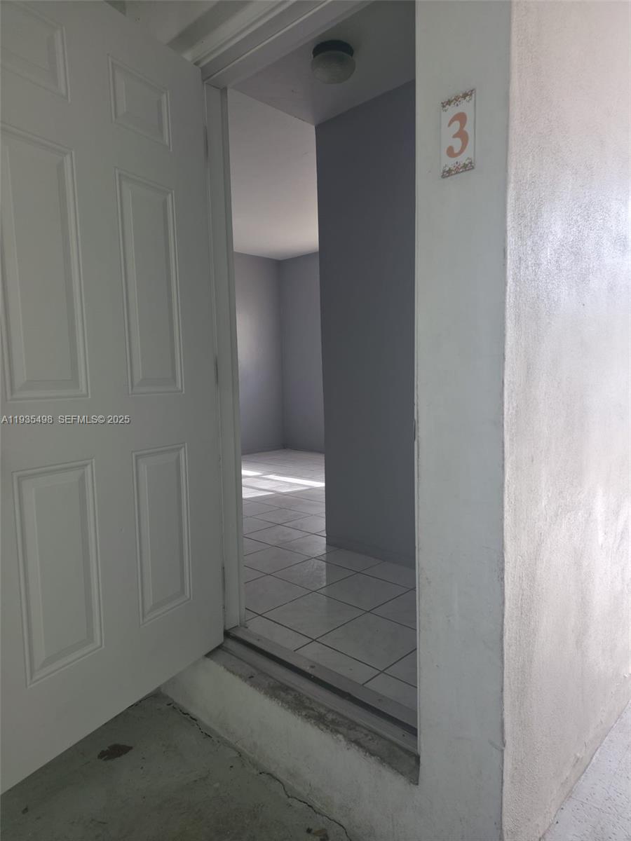 HOLLYWOOD HOMESITES REV P - Residential Lease