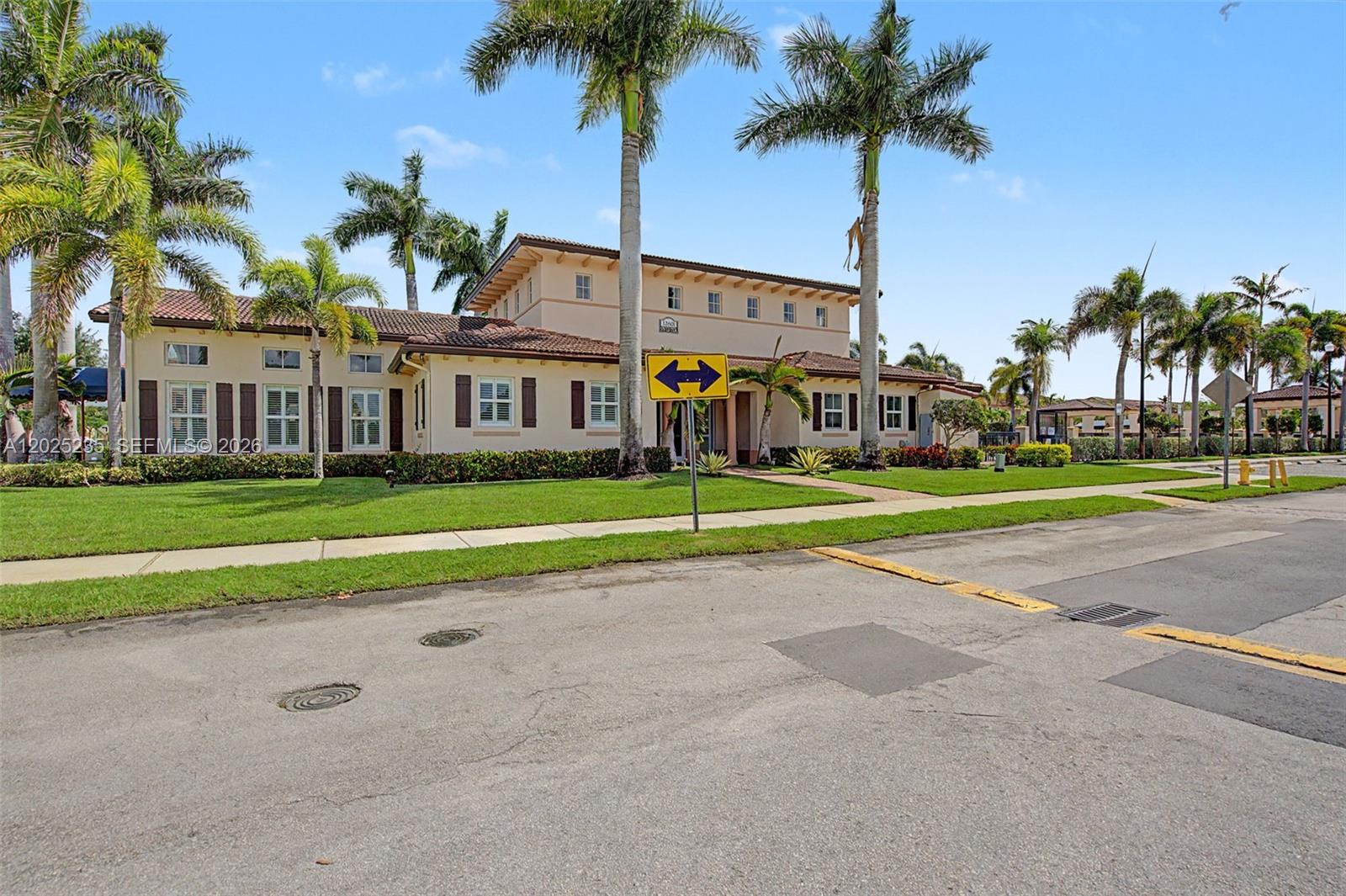 COURTS AT TUSCANY - Residential