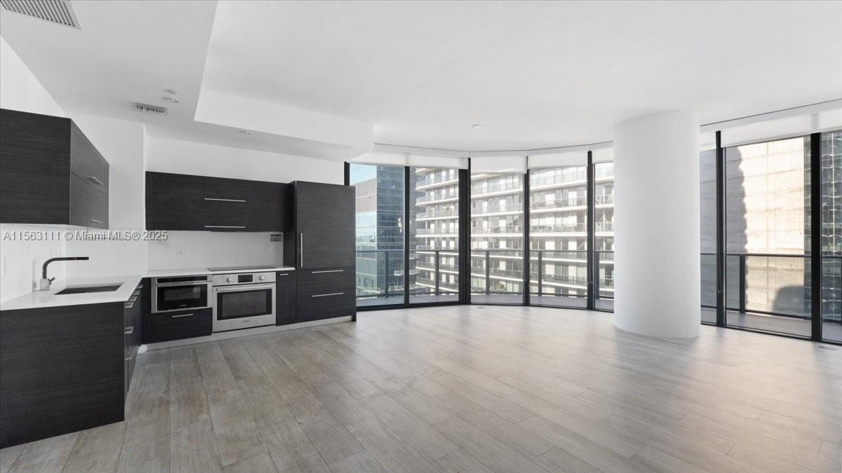 45 SW 9 St 4401