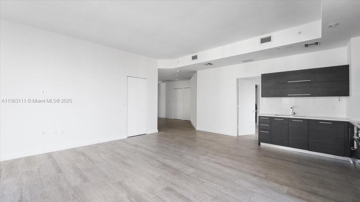 45 SW 9 St 4401