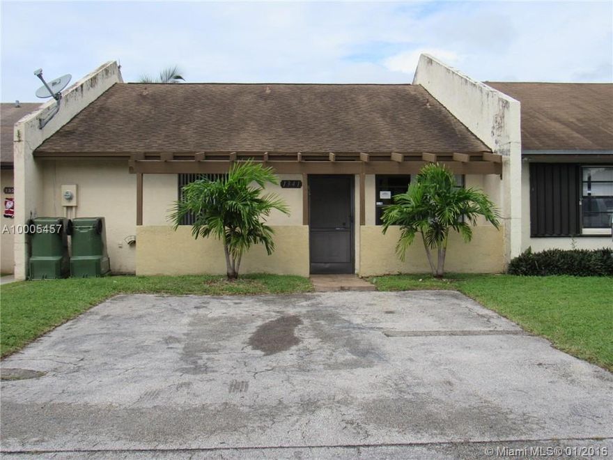 Beautiful 2bed/2bath. Fully Lake front view Townhome Villa, screened patio porch, tile floors and walking closets .Villages offers clubhouse, pool, walking paths, playground.This is a Fannie Mae HomePath Property. First Time Buyers complete the HomePath Ready Buyer  homeownership course on HomePath. Attach certificate to offer and request up to 3% closing cost assistance. Check HomePath for more details.