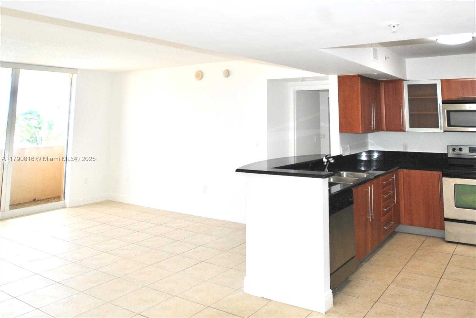 3232 SW 22nd Ter 1008