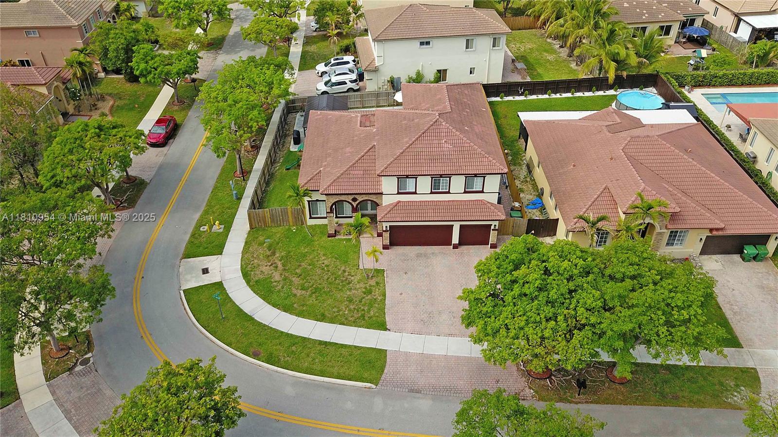 Property for Sale at 9402 Sw 218th Ln, Cutler Bay, Miami-Dade County, Florida - Bedrooms: 4 
Bathrooms: 3  - $750,000