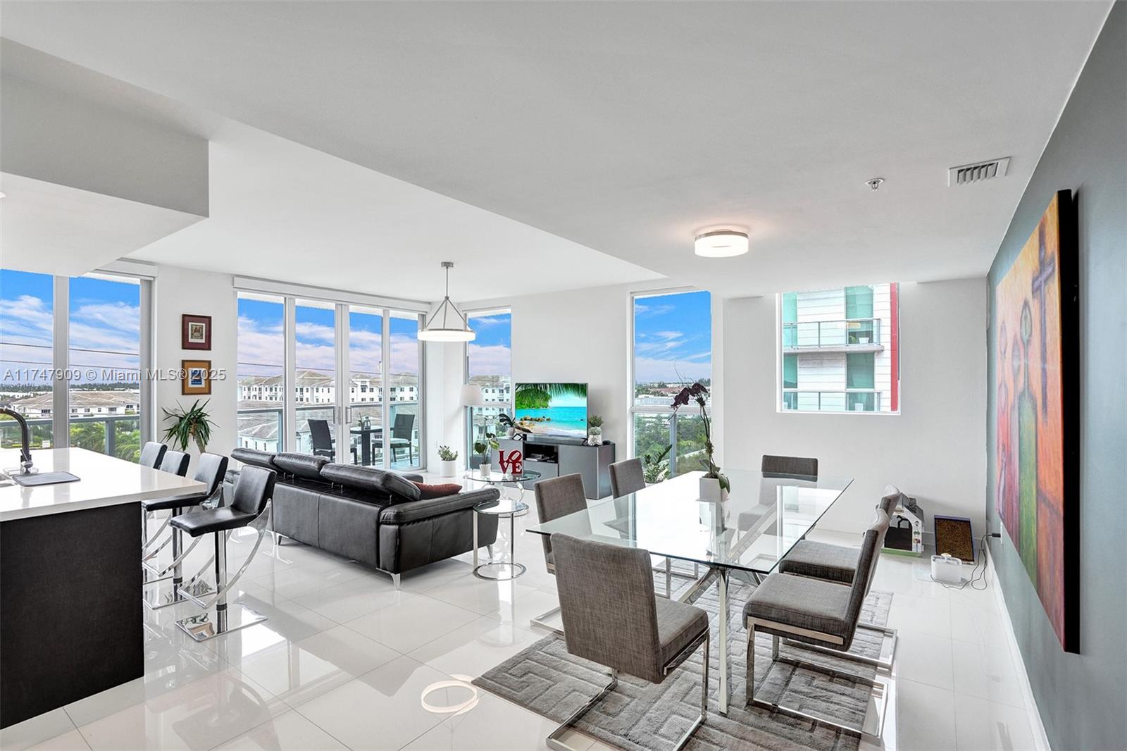 7825 Nw 107th Ave 604, Doral, Miami-Dade County, Florida - 3 Bedrooms  
3 Bathrooms - 
