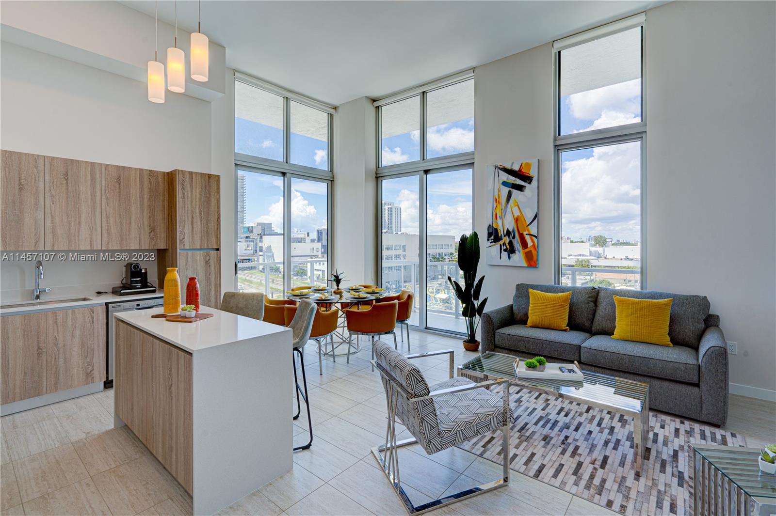 QUADRO CONDO - Residential