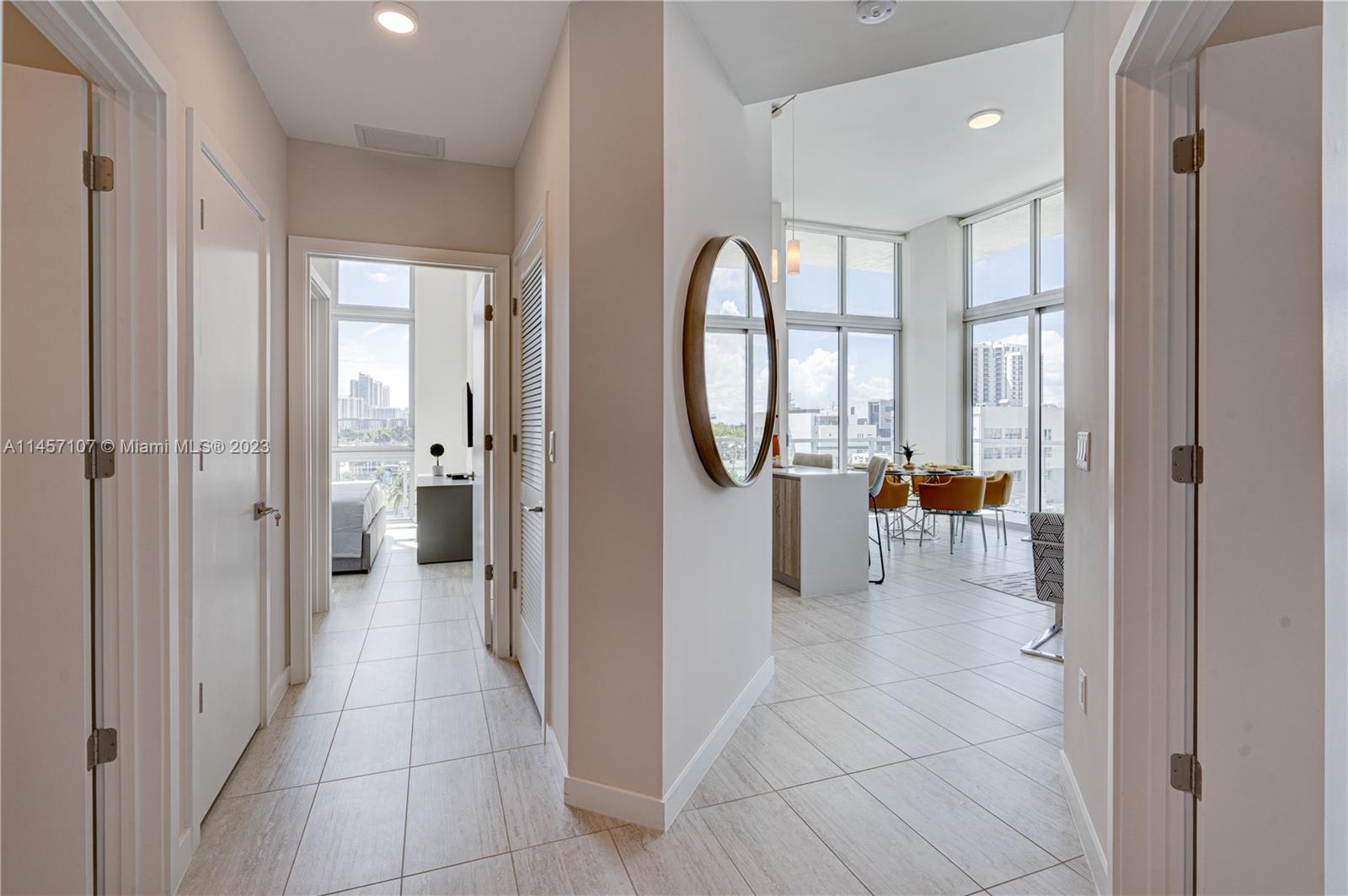 QUADRO CONDO - Residential