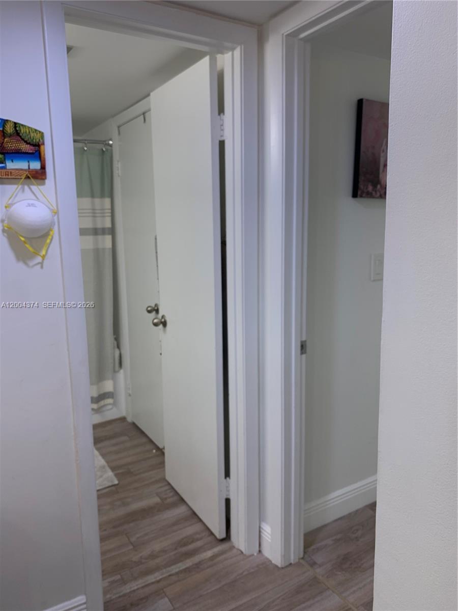 LE CLUB AT OLD CUTLER CON - Residential Lease