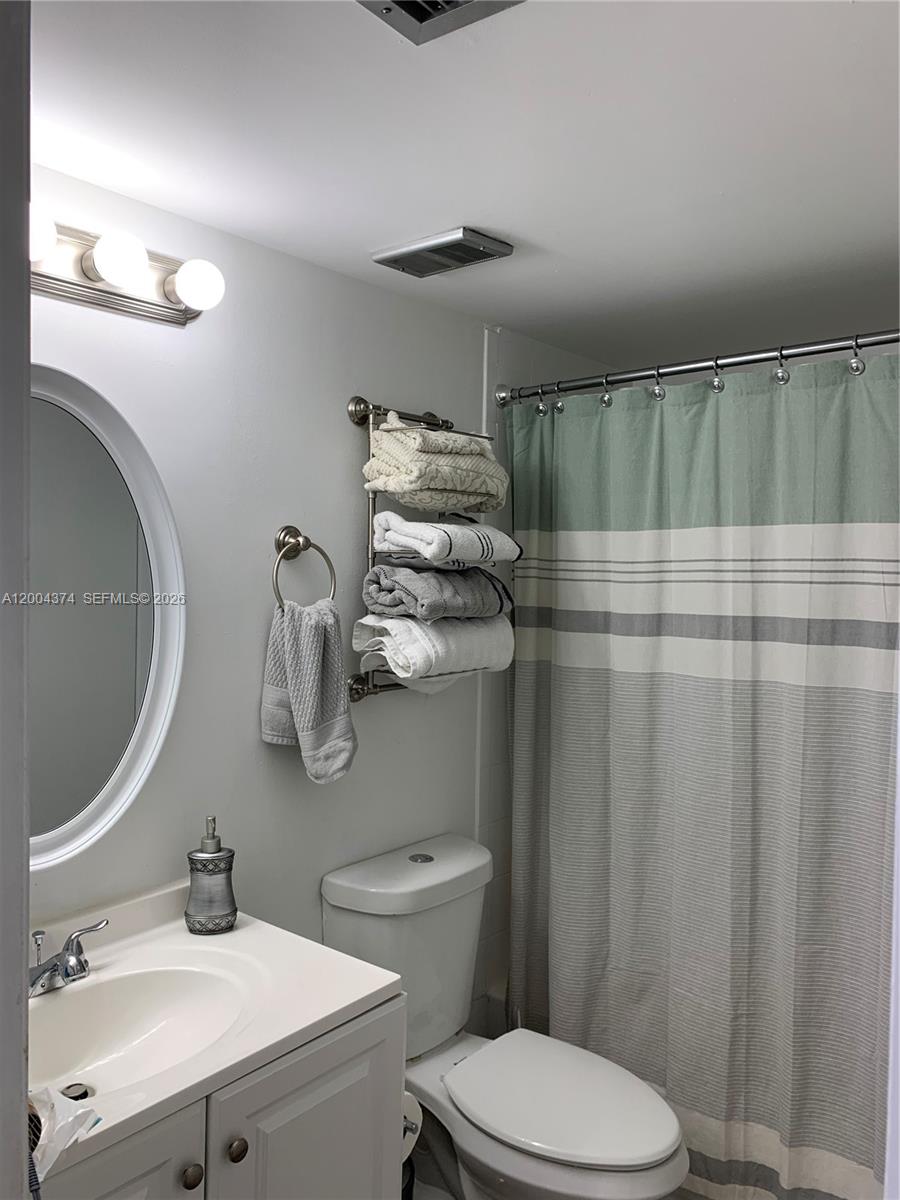 LE CLUB AT OLD CUTLER CON - Residential Lease