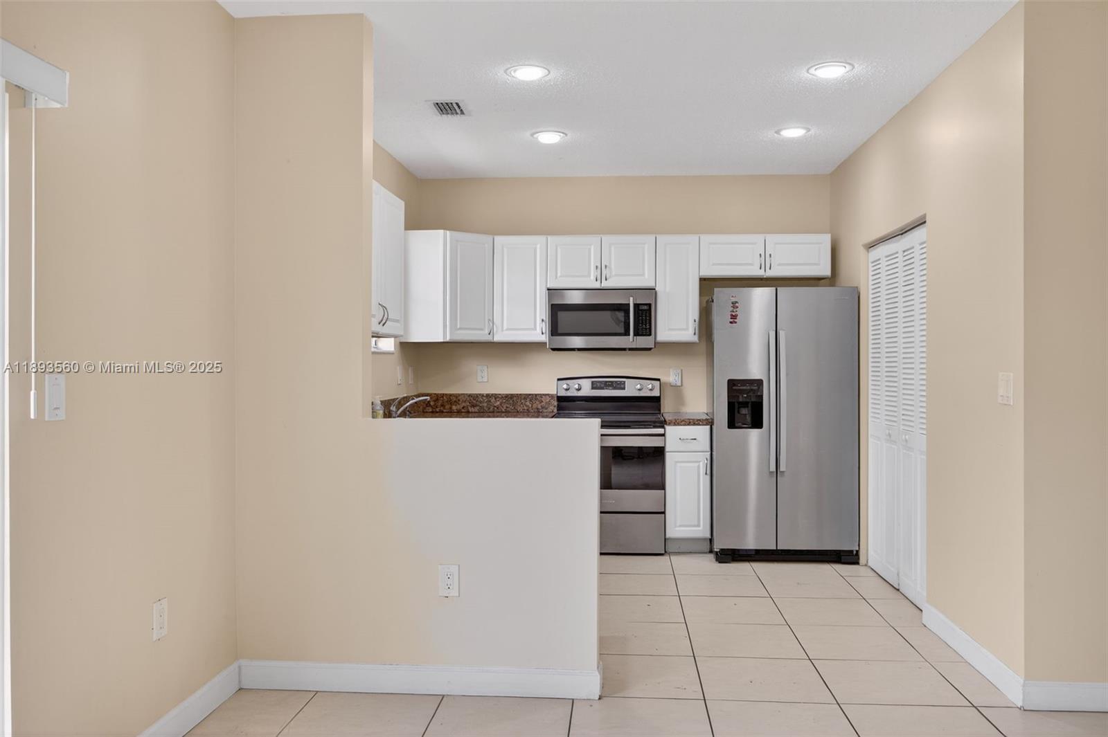 GROVE AT WATERSTONE - Residential Lease