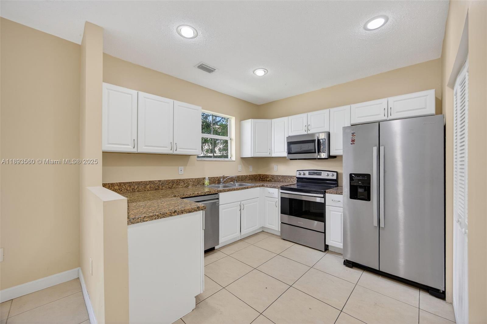 GROVE AT WATERSTONE - Residential Lease