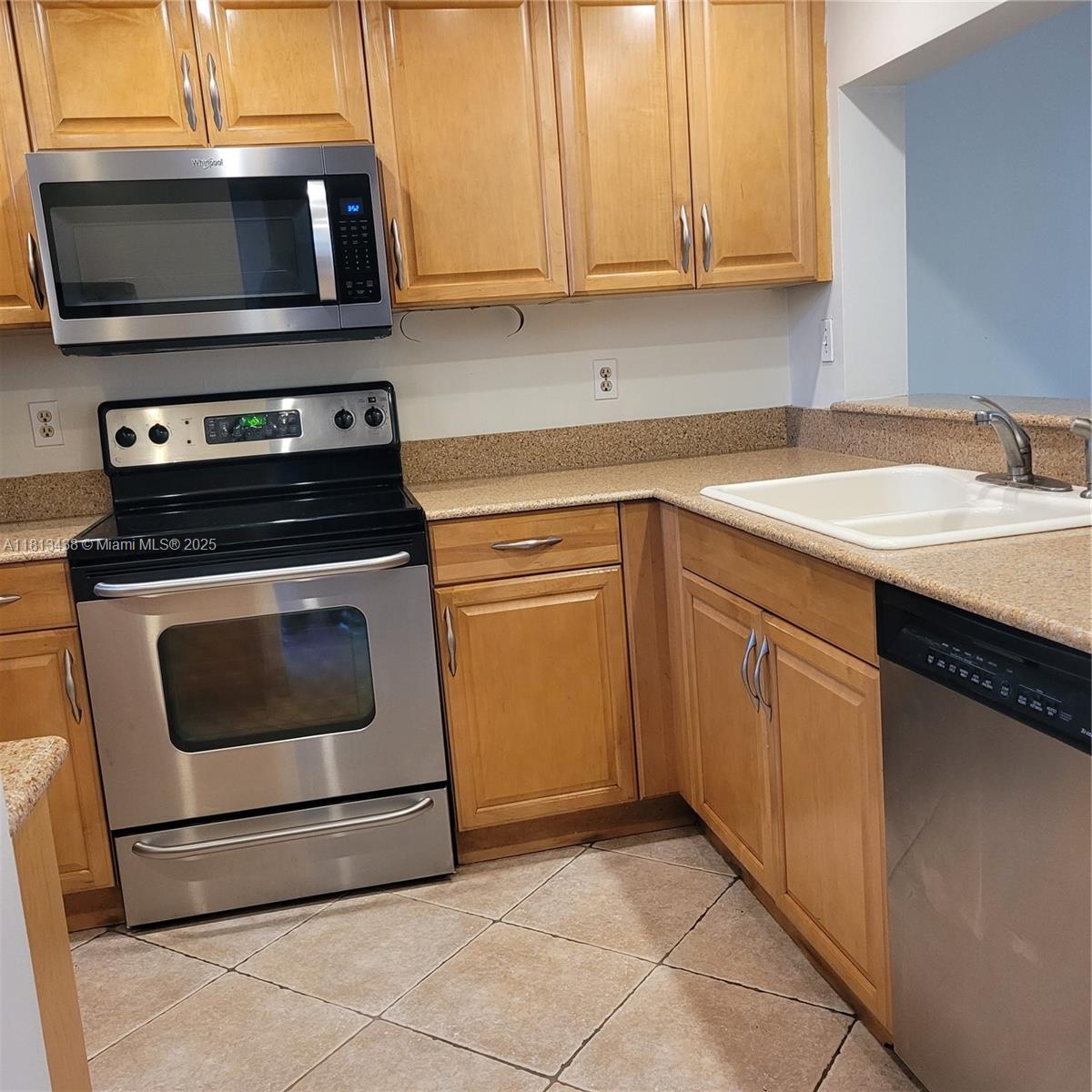 1811 Sabal Palm Dr 306