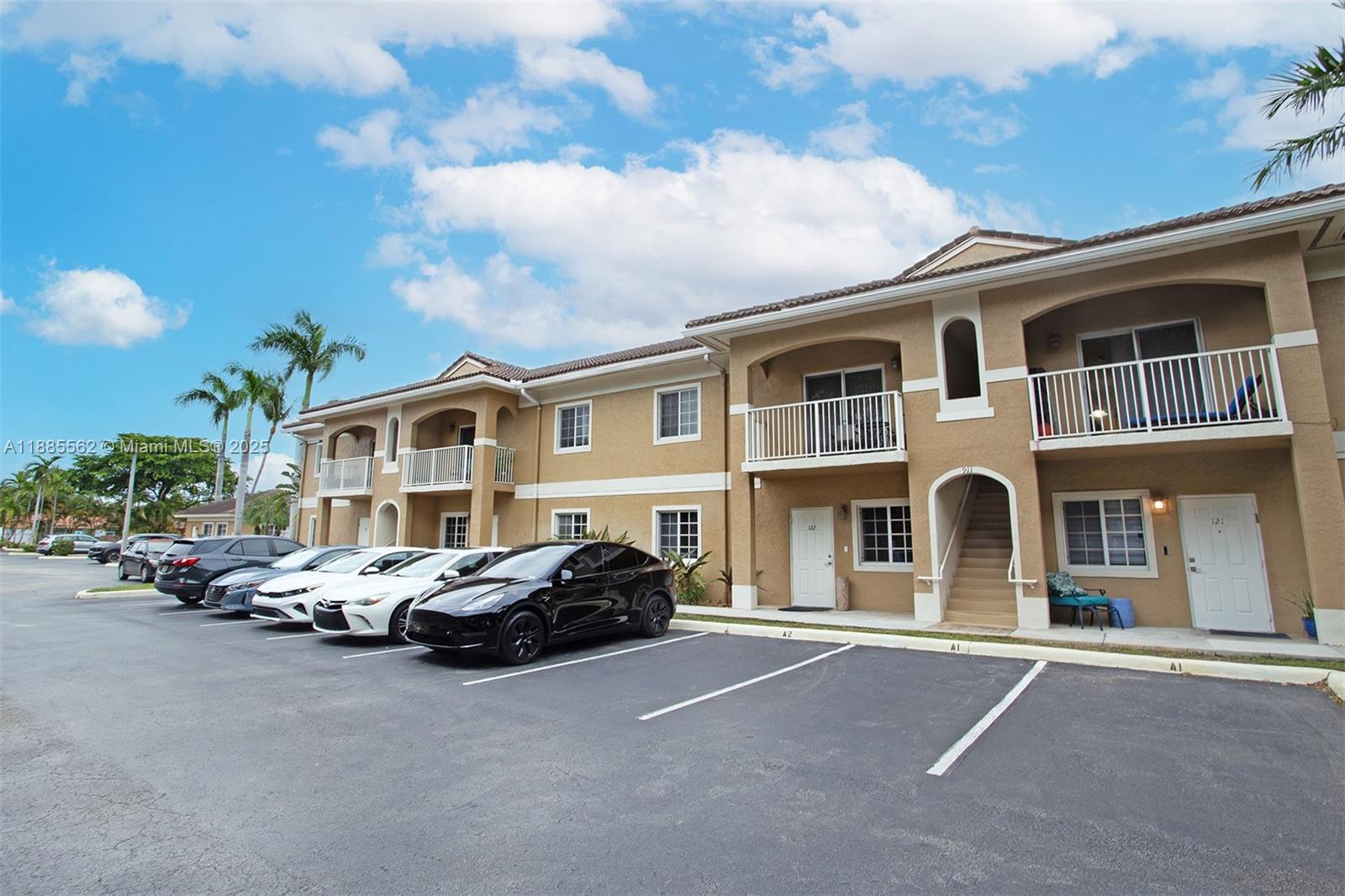 WASHINGTON PALMS CONDO - Residential