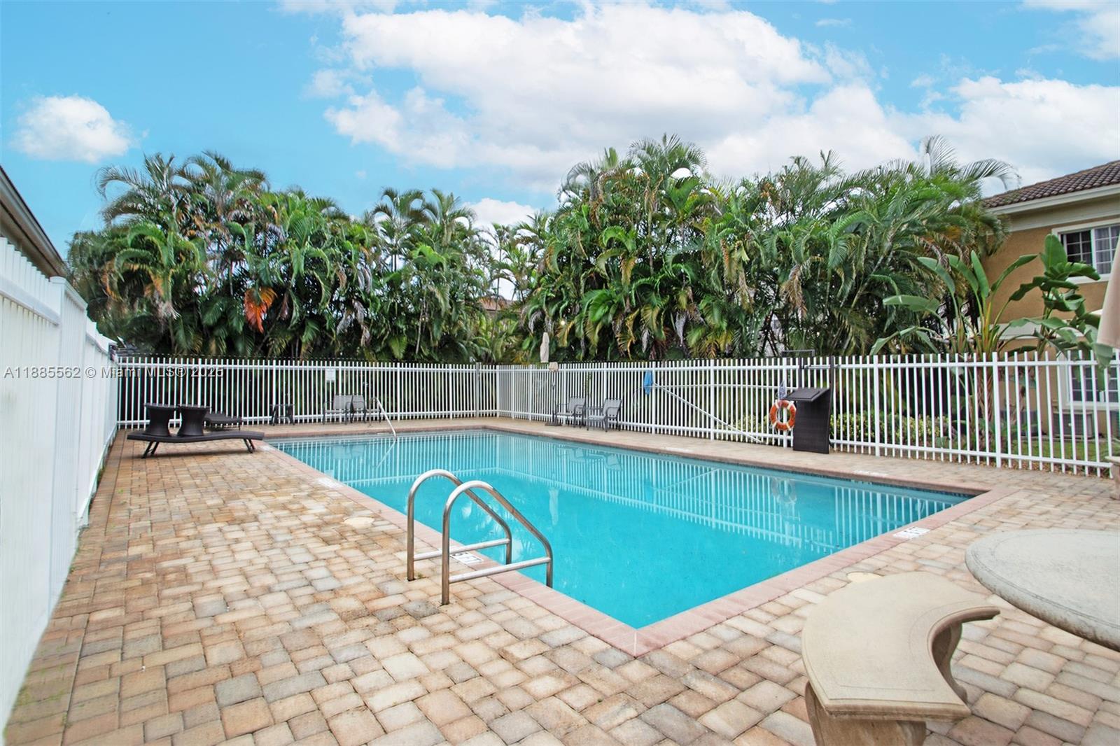WASHINGTON PALMS CONDO - Residential