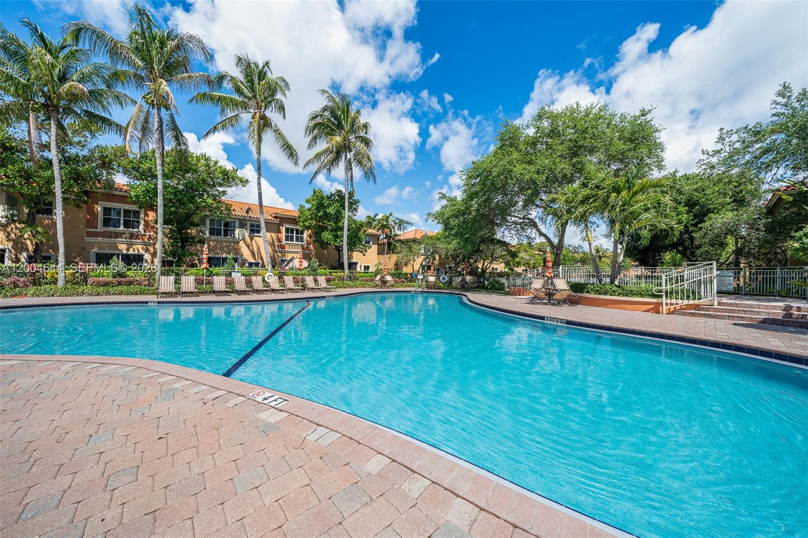 VILLAS AT HARBOR ISLES CO - Residential