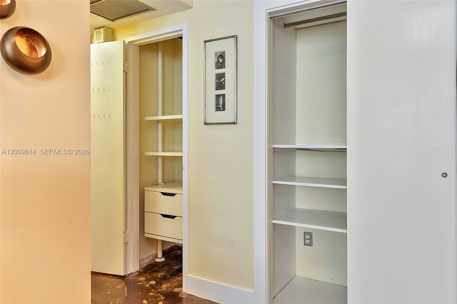 MIRADOR 1200 CONDO - Residential