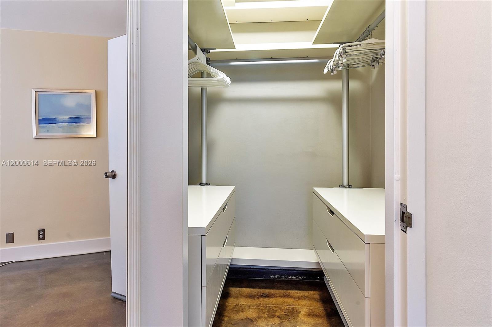 MIRADOR 1200 CONDO - Residential