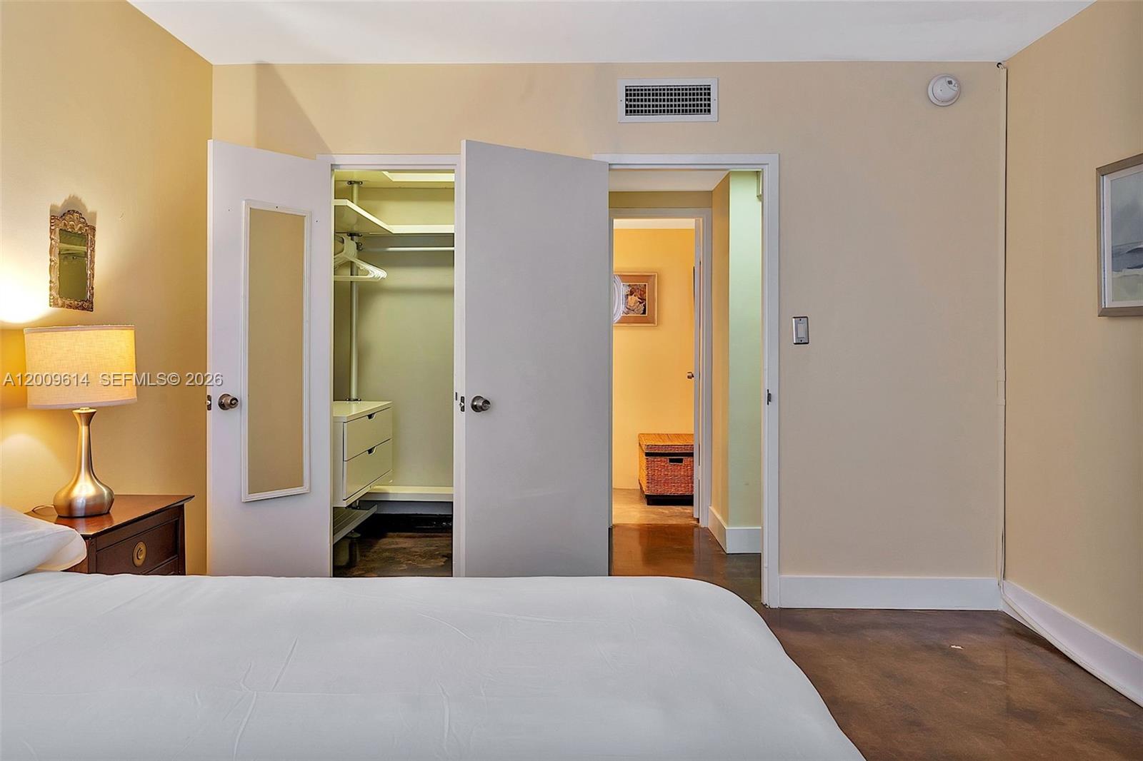 MIRADOR 1200 CONDO - Residential