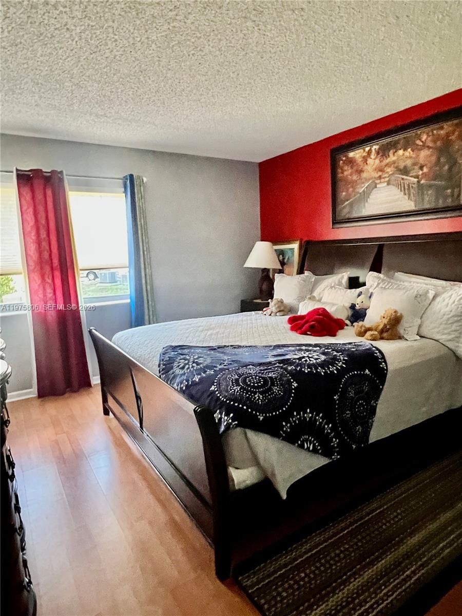 PINE RIDGE SOUTH IV CONDO - Residential