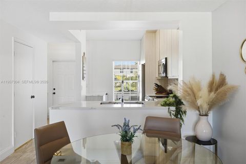 4919 SW 31st Ter Dania Beach FL 33312