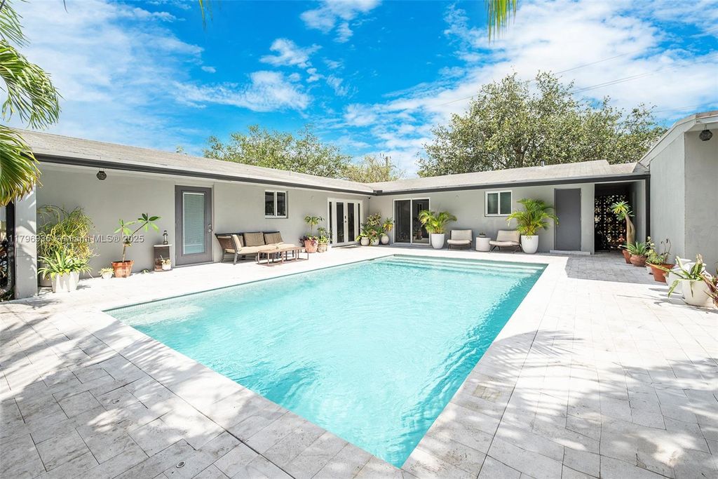 Photo of 2221 N 46th Ave, Hollywood, FL 33021 (MLS # A11796936)