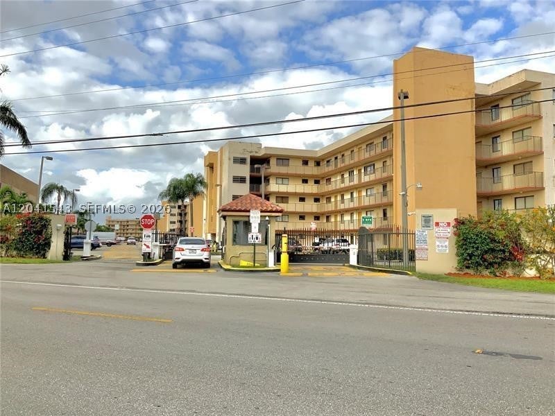 9915 W Okeechobee Rd 2-404