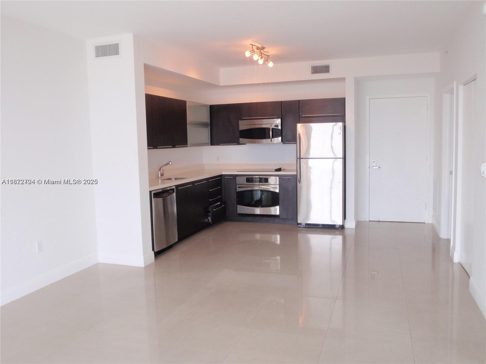 90 SW 3rd St 1510