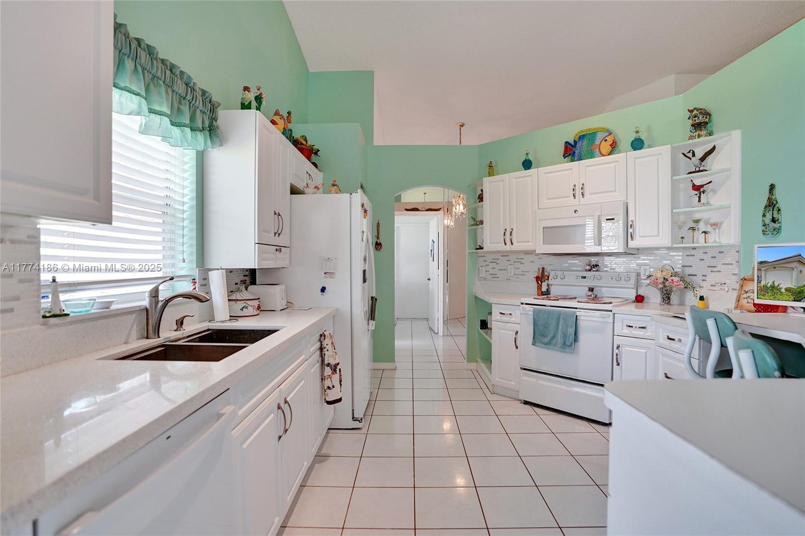 FLORAL LAKES 1 - Residential