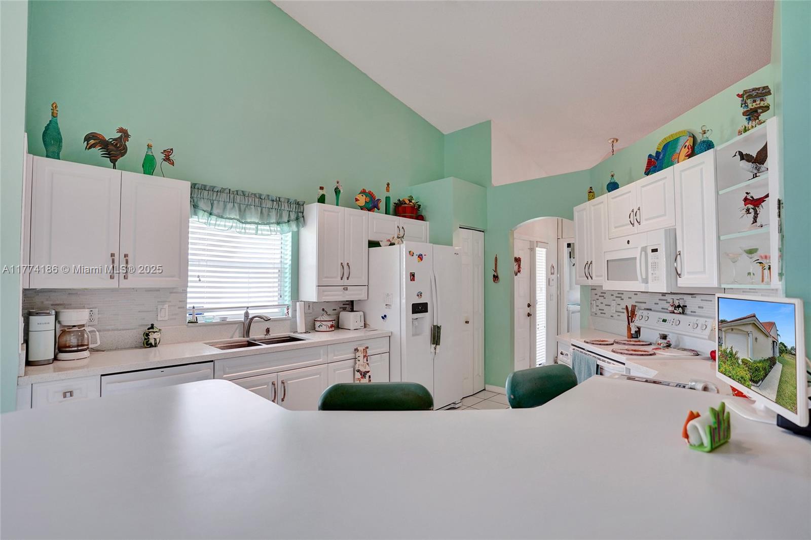 FLORAL LAKES 1 - Residential