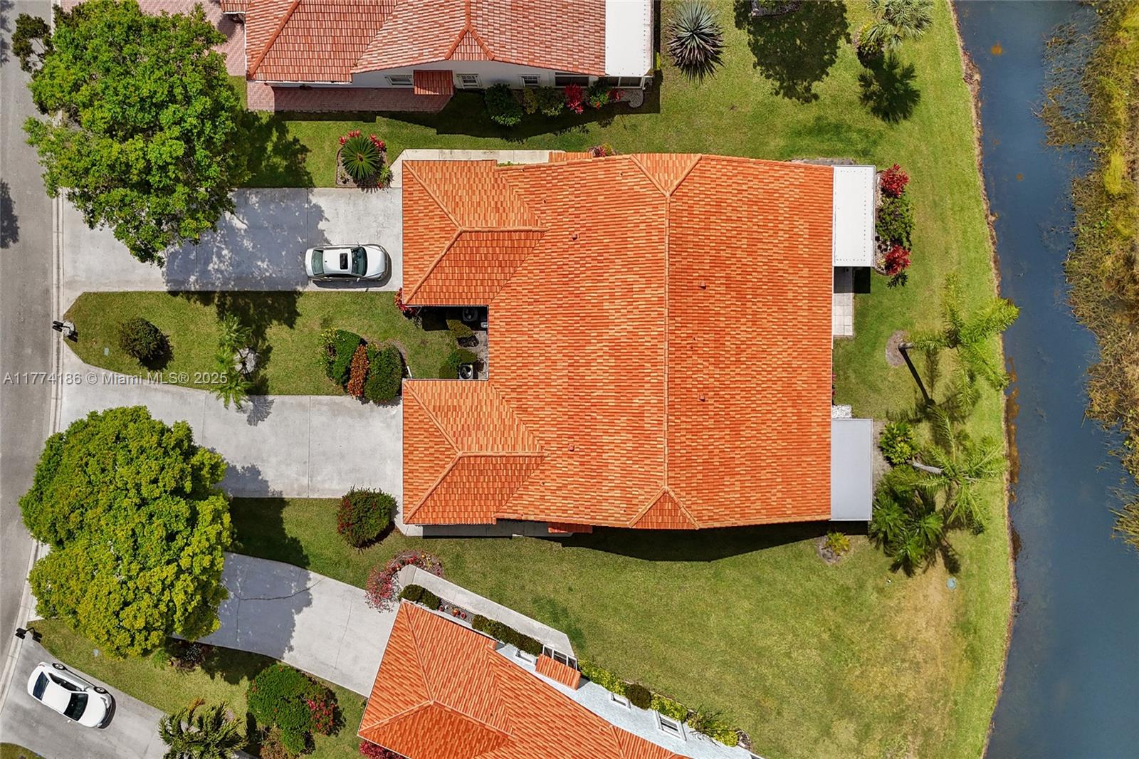 FLORAL LAKES 1 - Residential