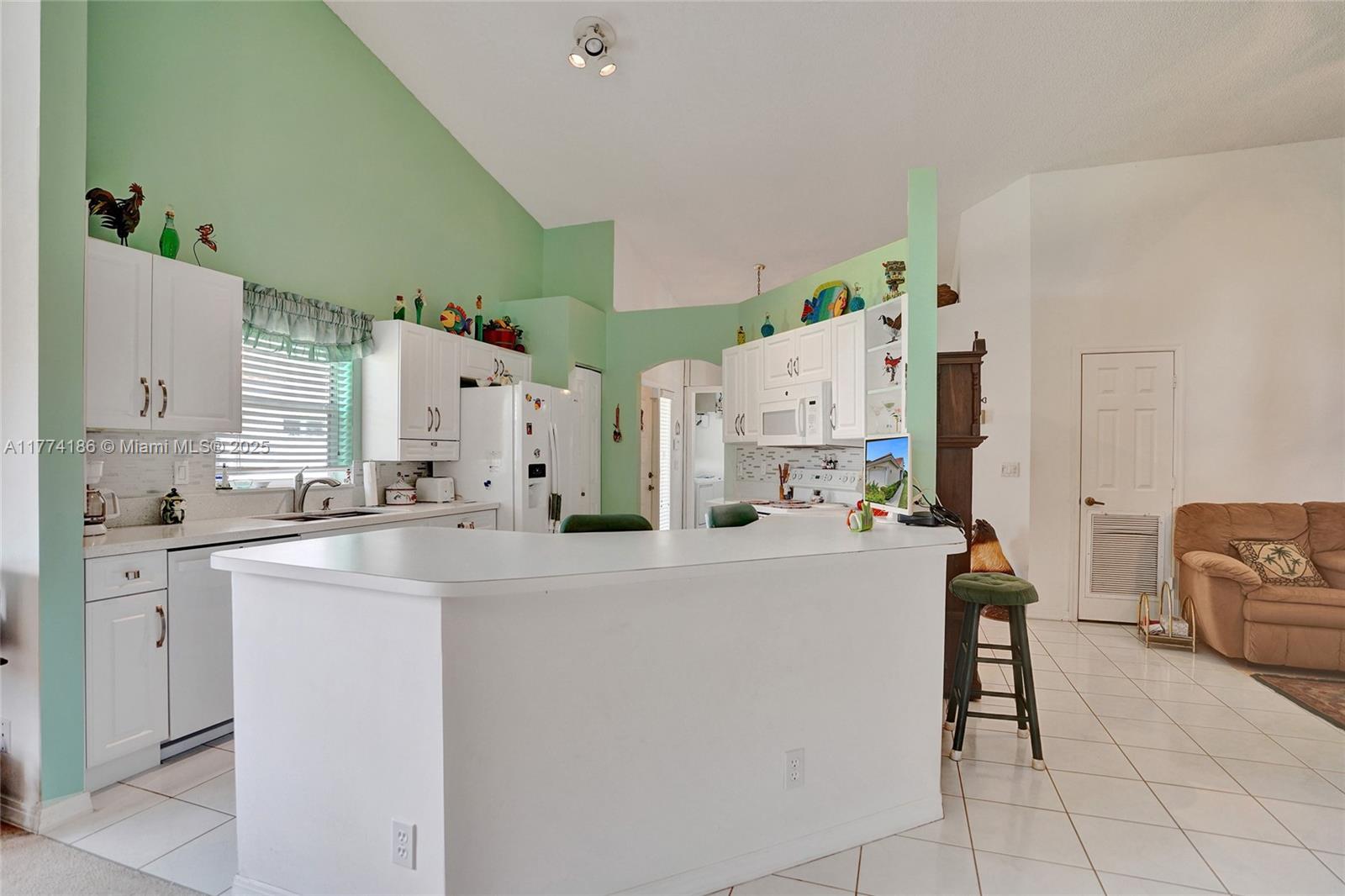 FLORAL LAKES 1 - Residential