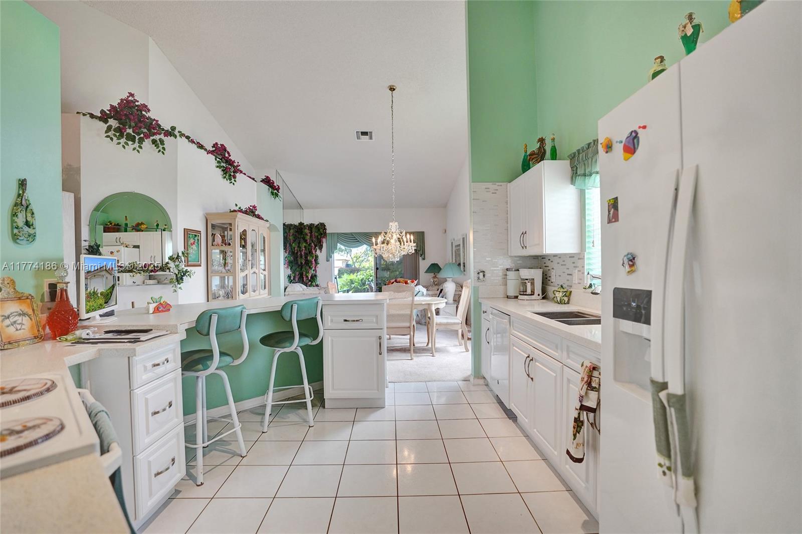 FLORAL LAKES 1 - Residential
