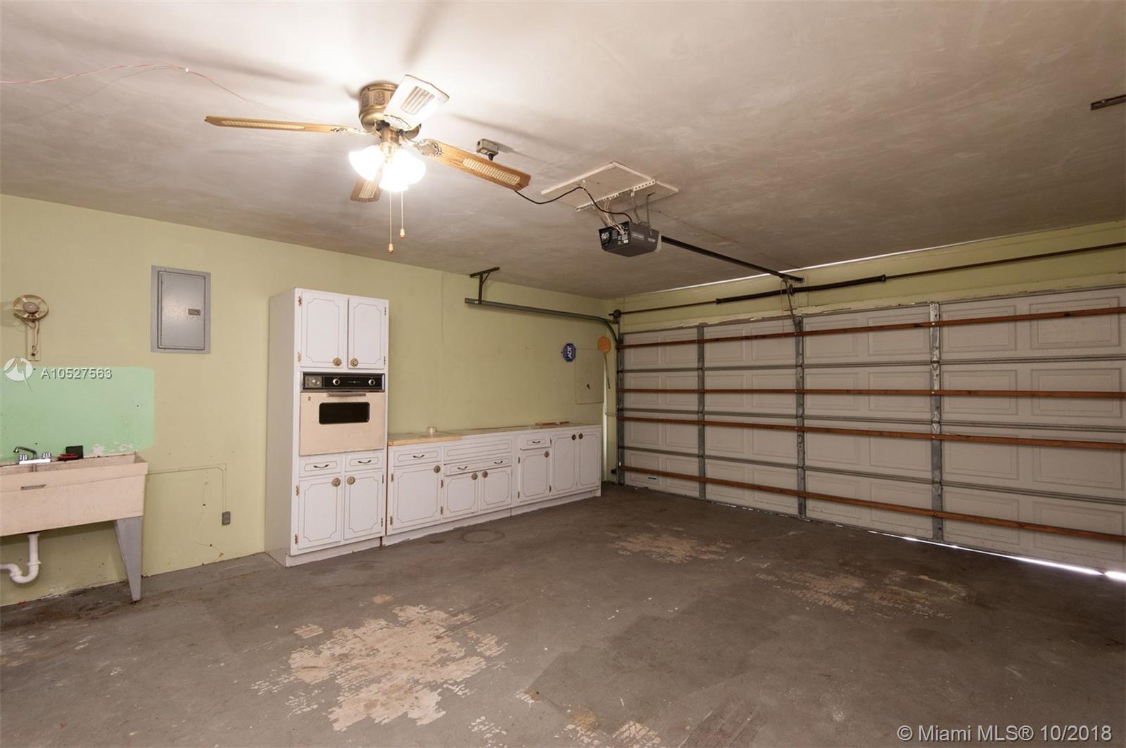 HOLLYWOOD HILLS AMEN PLAT - Residential